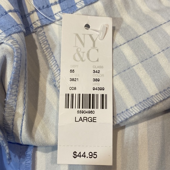 Blue and White Striped Shorts - Large - Picture 4 of 4